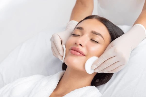 Microdermabrasion skin treatment